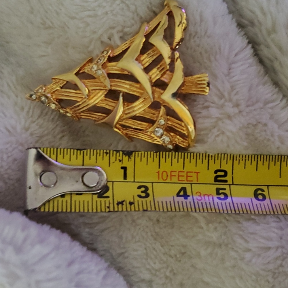 Vtg COREL Gold-Toned Christmas Tree Pin Brooch  Rhinestone Textured Branches